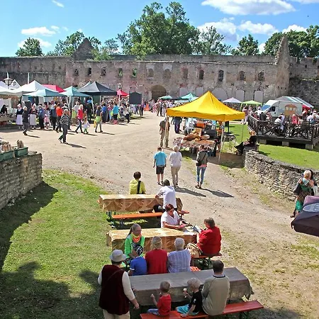 게스트하우스 Rivaal Guesthouse-cafe 3*