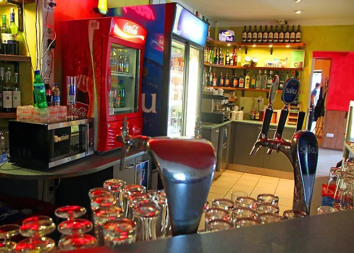 Rivaal Guesthouse-cafe Гостевой дом