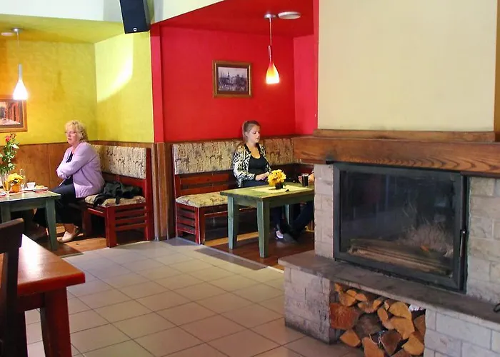 Rivaal Guesthouse-cafe Гостевой дом Пылтсамаа